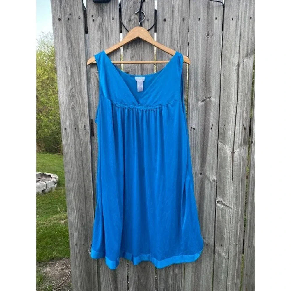 Vanity Fair Blue Sleeveless Embroidered V-Neck Nightgown 2XL 30-307 (flaws) - Picture 8 of 8